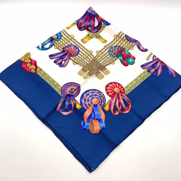 Hermes Carré 90 LES RUBANS DU CHEVAL Silk Scarf W/Box - Picture 4 of 15